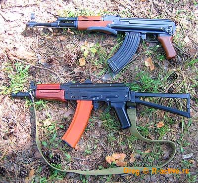 AEG АК-47с и АКС-74у.